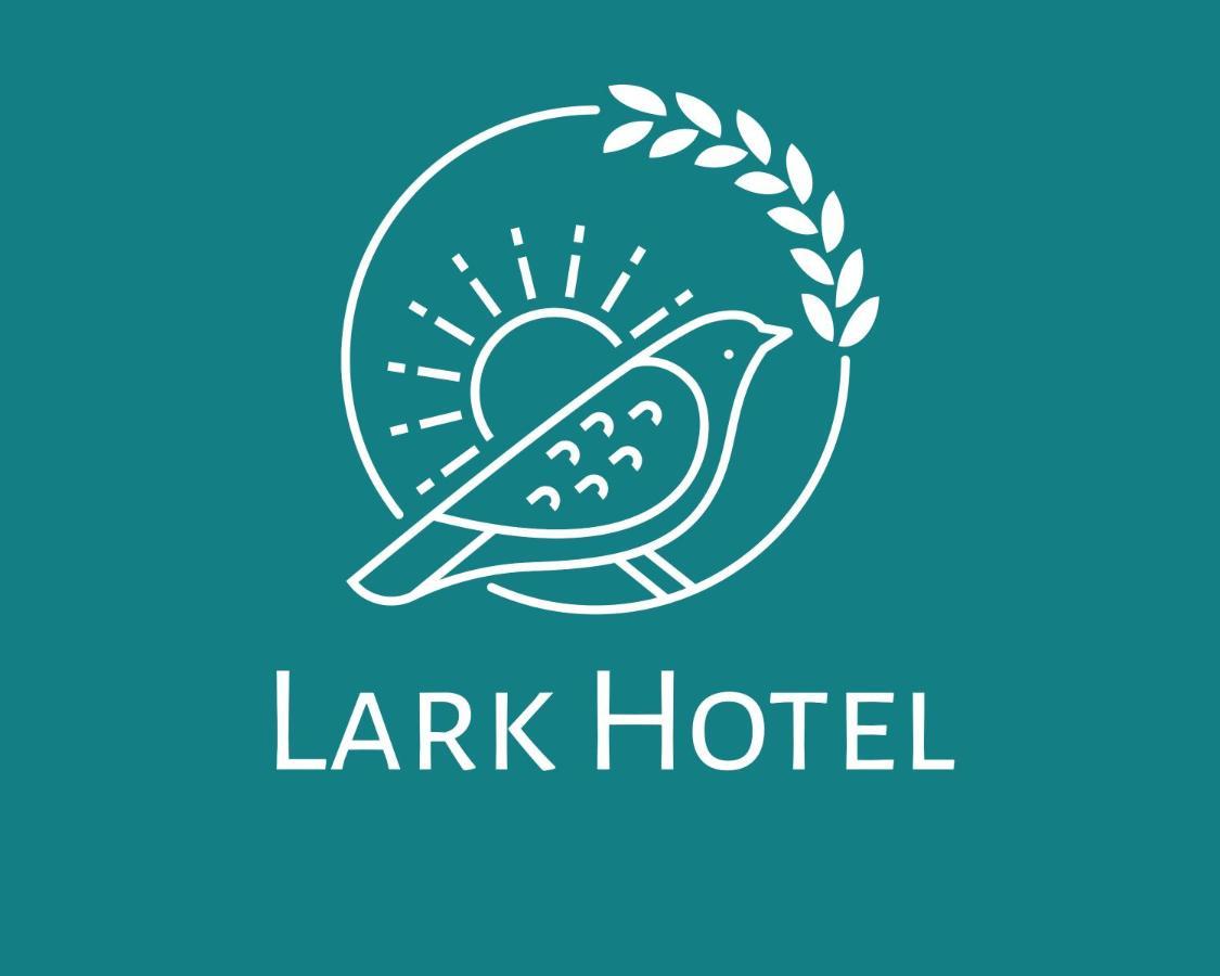 Lark 4* Dar es Salaam